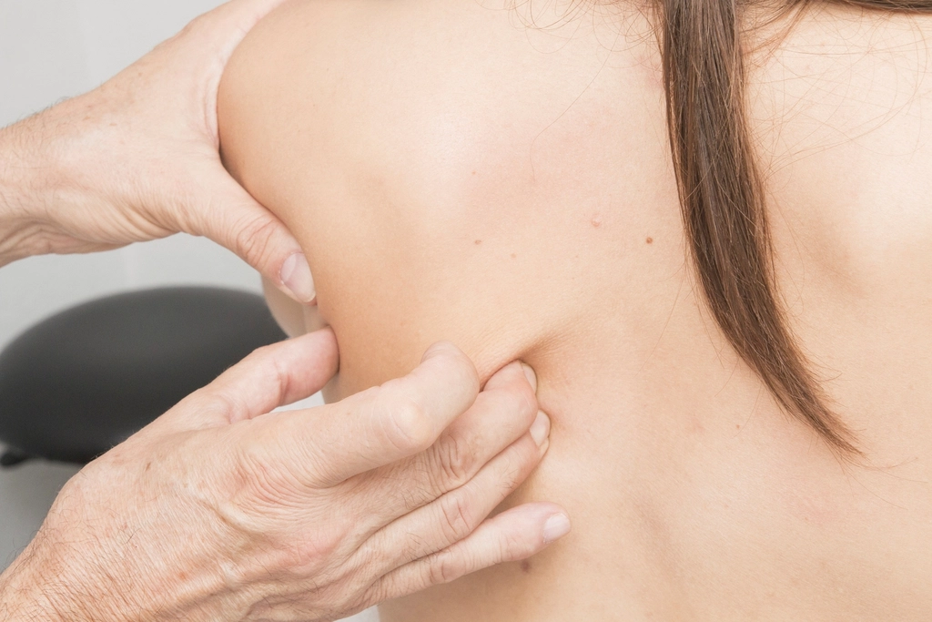 Hands-on treatment of a shoulder